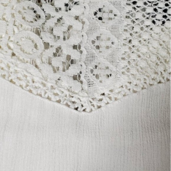 Sweetheart Boho Long Sleeve lace Top - Picture 4 of 15